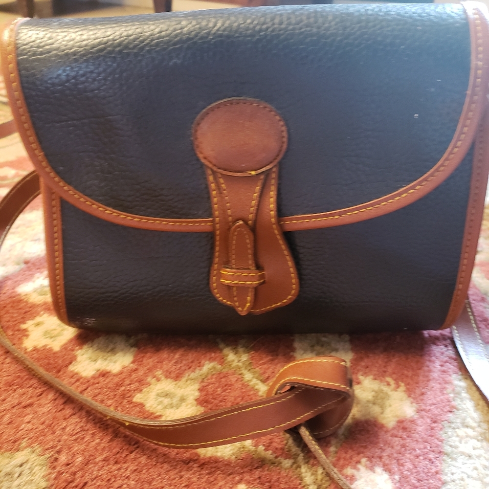 Navy blue vintage Dooney Bourke purse